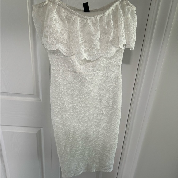 Windsor WHITE lace off the shoulder dress - Picture 3 of 6